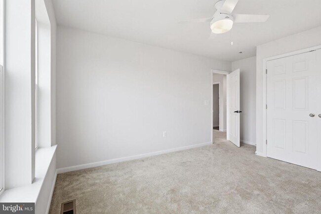 Building Photo - 10302 Spotswood Dr