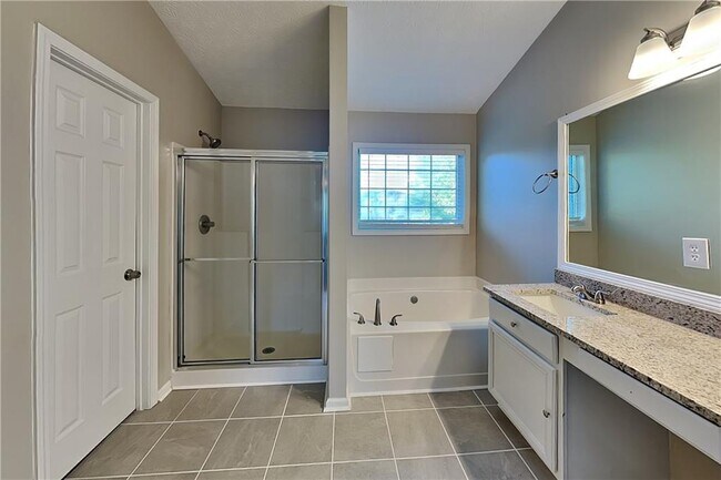 Building Photo - 238 Diamond Valley Pass