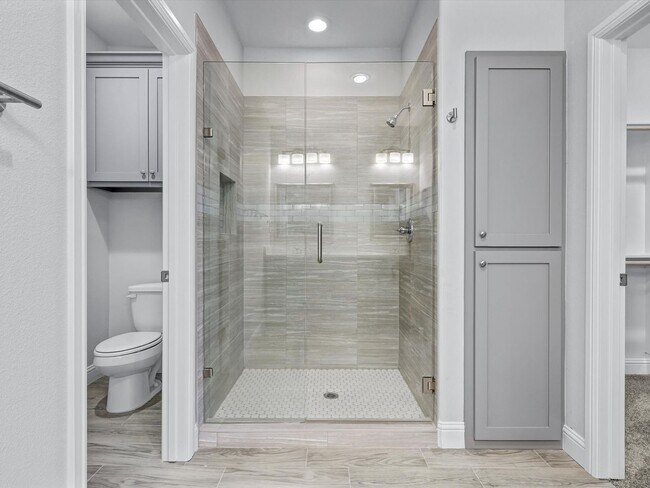 Building Photo - Brand New Luxury Townhouse in North Arlington