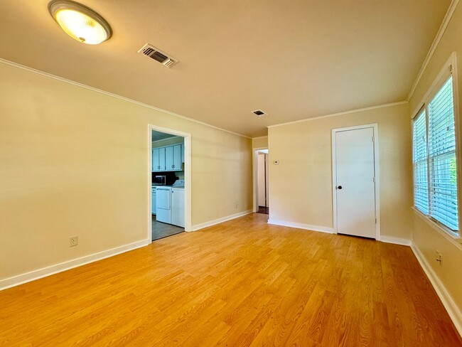 Building Photo - 3 Bed, 1.5 Bath Home in Ruston