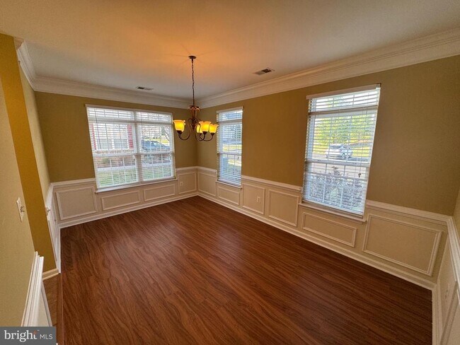 Building Photo - 400 Kintyre Ln