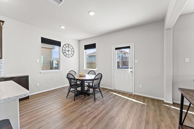 Building Photo - 5343 Marisol Cv Dr