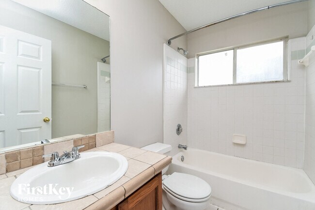 Building Photo - 3500 Wentworth Cir W
