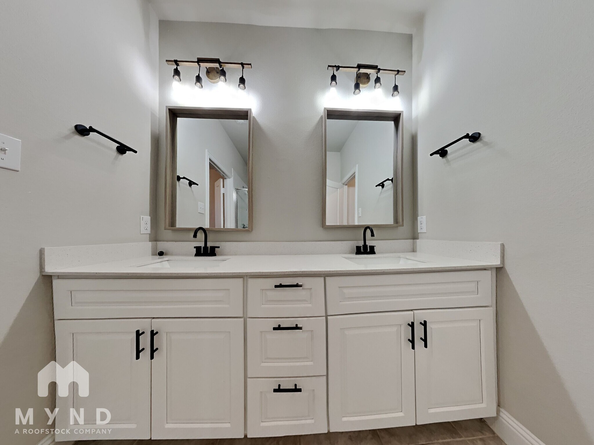 Building Photo - 6288 Rilla St