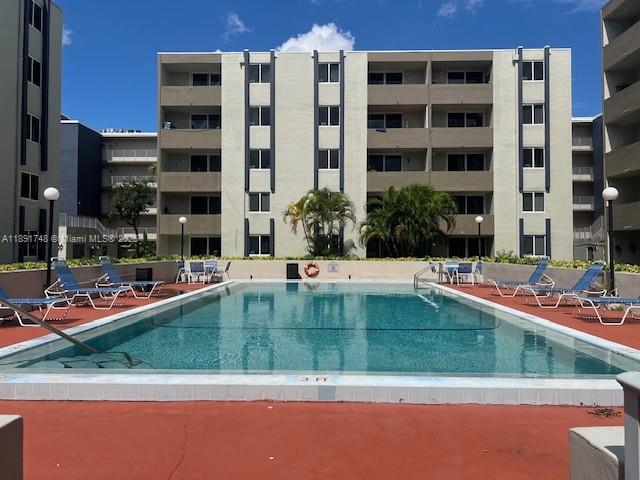 Building Photo - 10000 NW 80th Ct