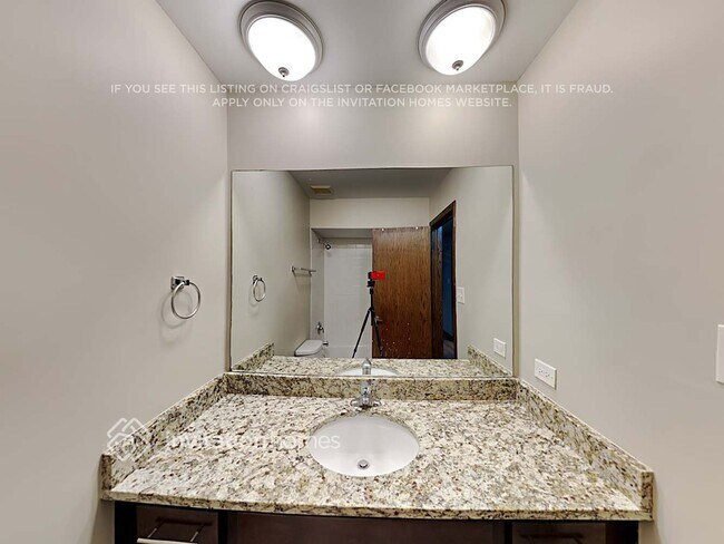 Building Photo - 7526 Cashew Dr
