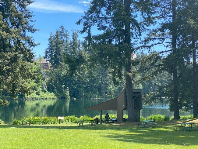 Building Photo - 25733 Lake Wilderness Country Club Dr SE