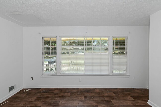 Building Photo - 4216 Rue Antoinette