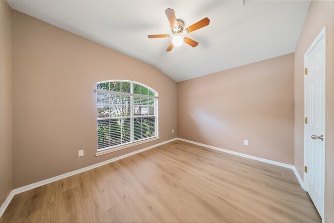 Building Photo - 6007 Wilcox Point Dr