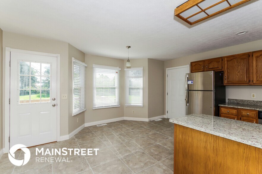 Building Photo - 300 Wava Dr