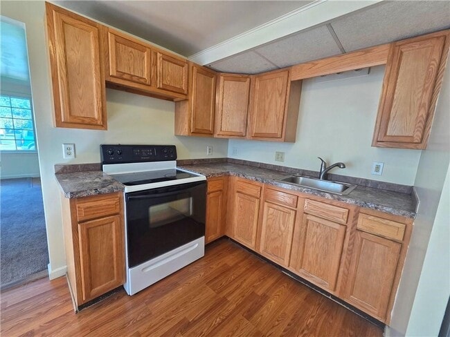 Building Photo - 235 B Allen St