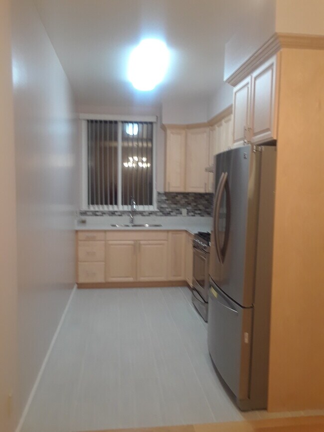 Building Photo - 473 34th Ave