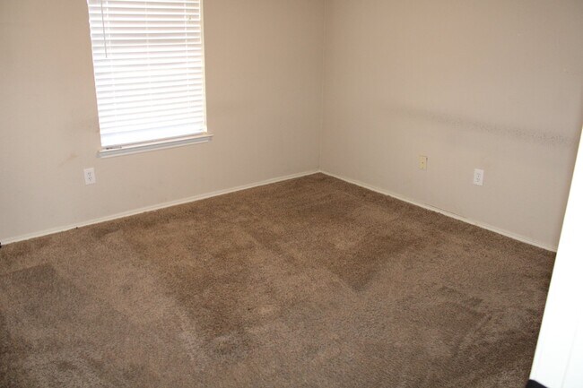 Building Photo - 3133 Walingford Dr