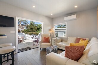 Building Photo - Charming 1BR/1BA Cottage at the Beach - Ca...