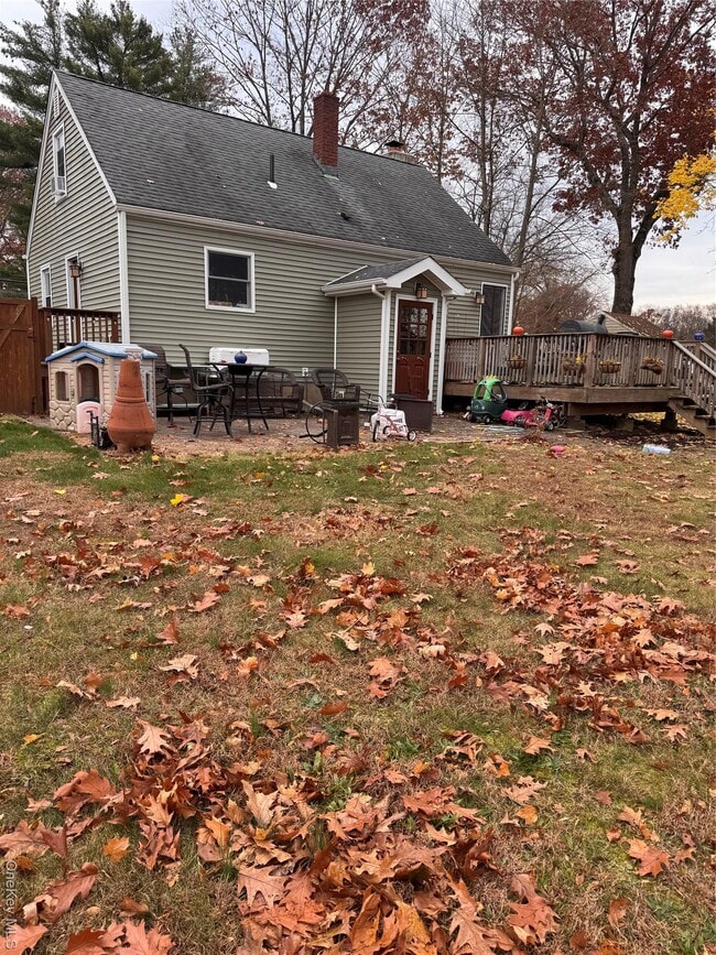 Building Photo - 57 Swannekin Rd