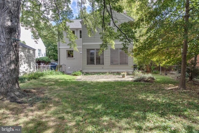 Building Photo - 2508 Davis Ave