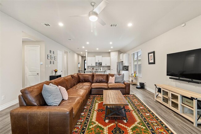 Building Photo - 25610 Pinyon Hl Trl