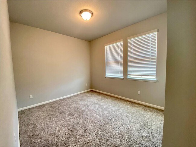 Building Photo - 2537 Pecan Island Dr