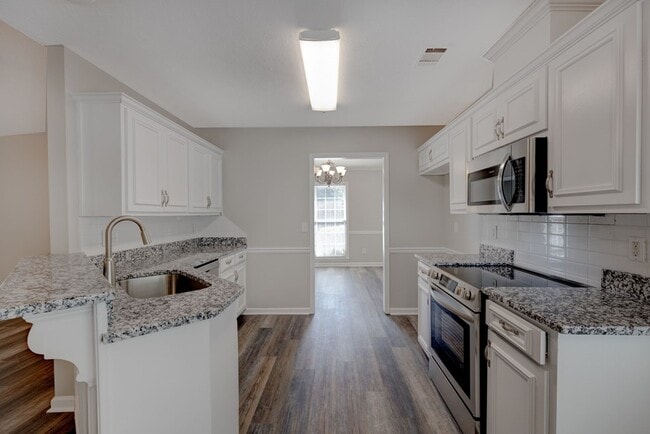 Building Photo - 5147 Kingsberry St