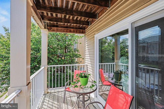 Building Photo - 1067 Gardenview Loop