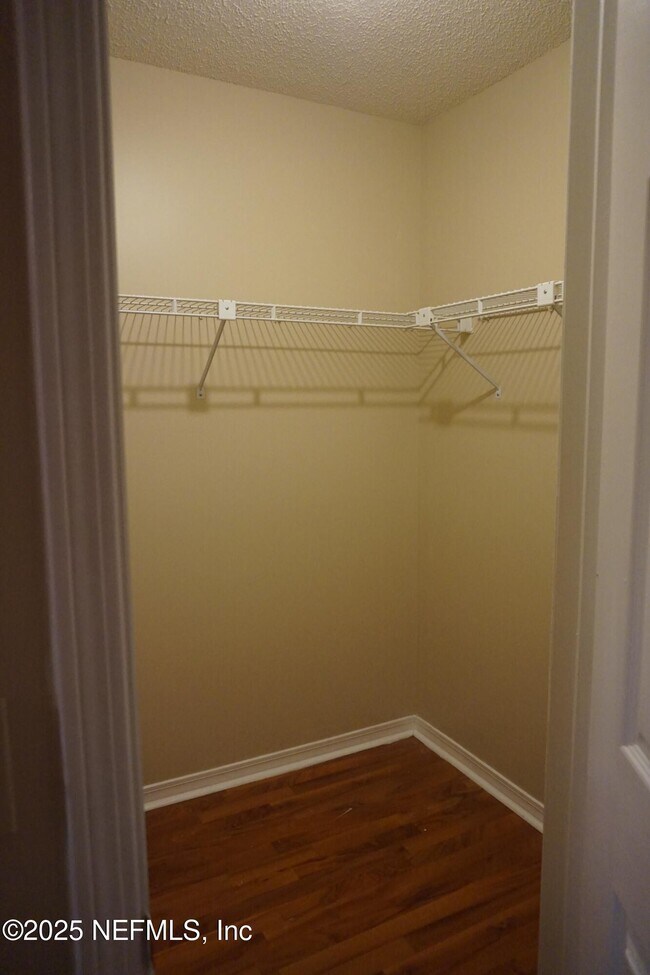 Building Photo - 7809 Allspice Cir E