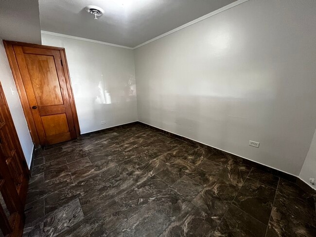 Building Photo - 1824 S 55th Ct