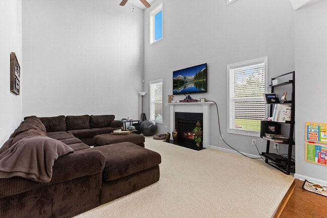 Building Photo - 135 Regatta Way