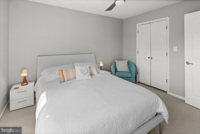 Building Photo - 9 Cromwell Ct