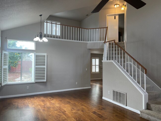 Building Photo - 2234 Prestwick St