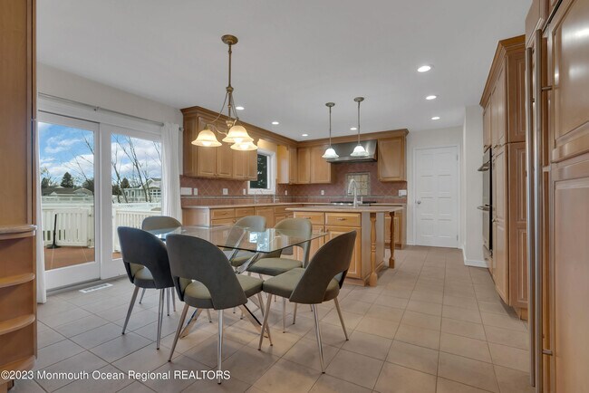 Building Photo - 65 Fulton Ave