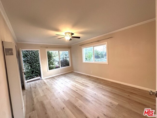 Building Photo - 2027 Euclid St