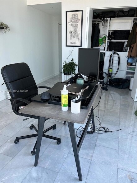 Building Photo - 650 NE 32nd St