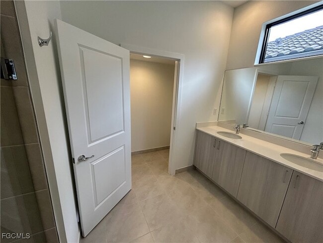 Building Photo - 5835 Cassidy Ln