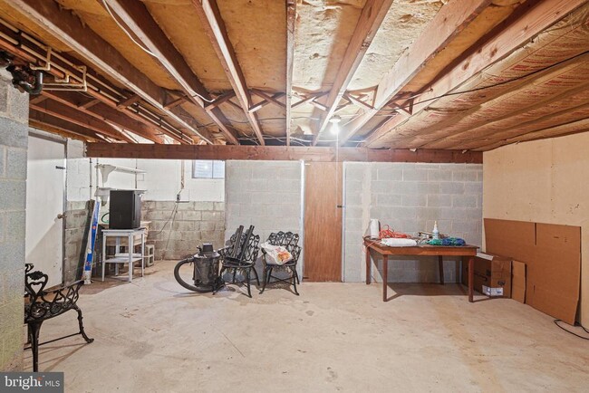 Building Photo - 2323 Bond Rd