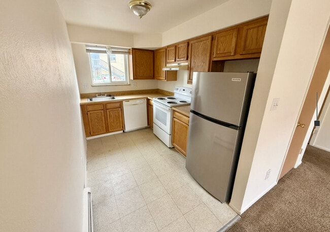 Primary Photo - 3650 Upham St