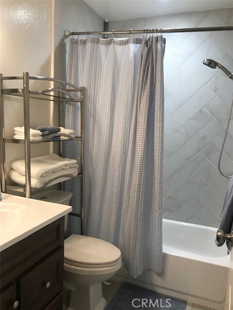 Building Photo - 17815 Holmes Ave