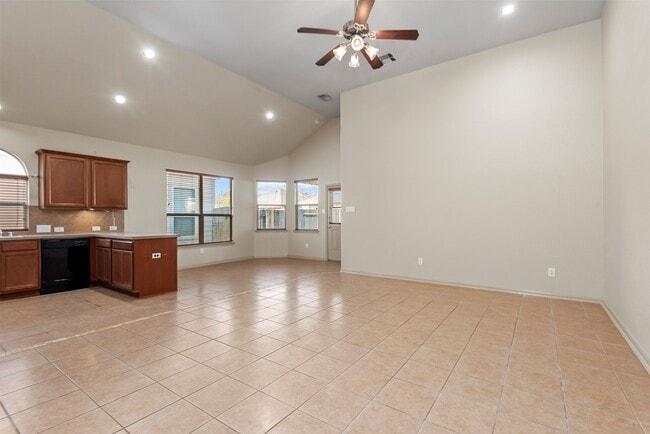 Building Photo - 8734 Auburn Mane Dr