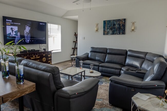 Building Photo - 5108 Marcasca Dr