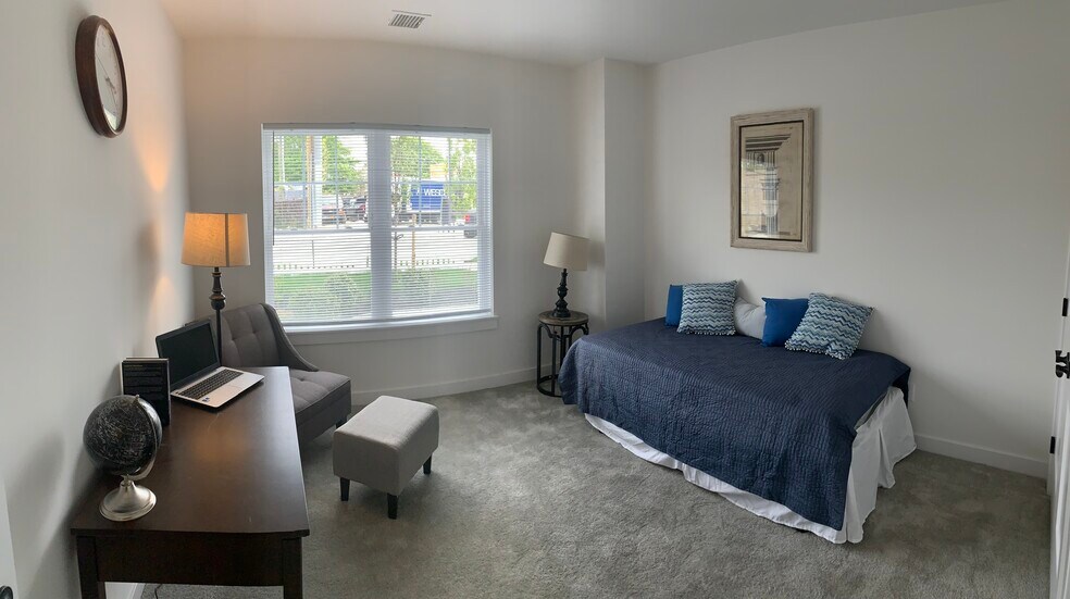 Bedroom 2 - 68 Park Ave