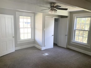 Building Photo - Stylish Downtown Retreat in the Heart of G...