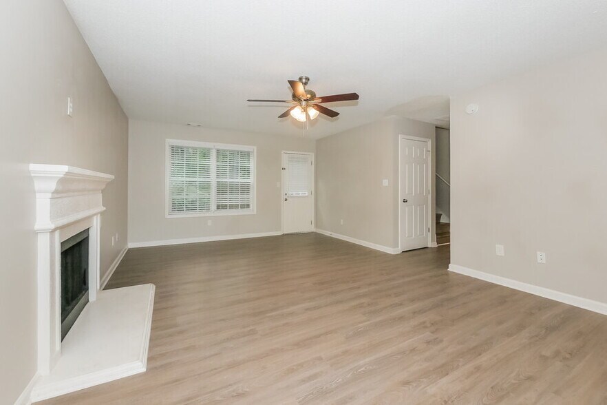 Building Photo - 4919 Wolfcreek View