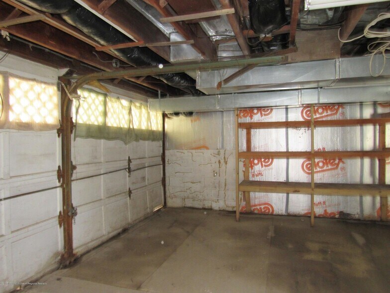 Building Photo - 318 Dupont Ave