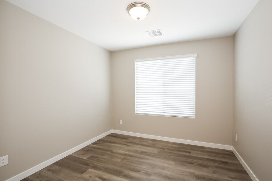 Building Photo - 4340 Luster Ave