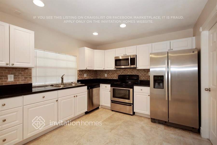 Building Photo - 820 NW 76th Terrace