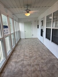 Building Photo - 6826 N Olive St