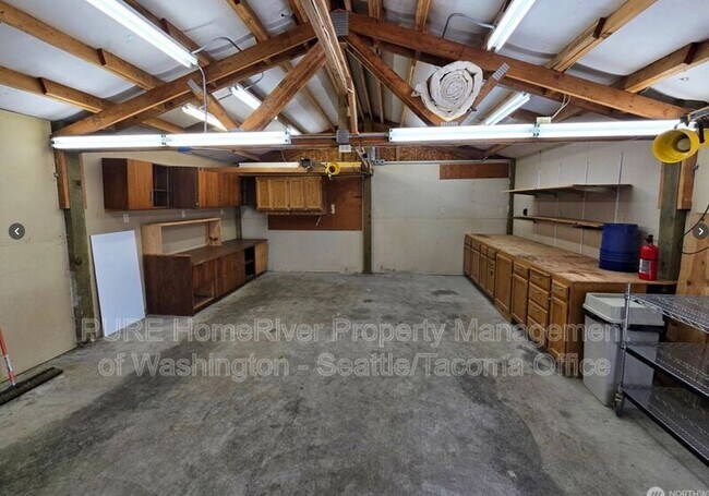 Building Photo - 5345 S Trafton St