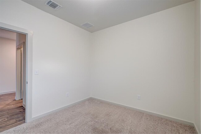 Building Photo - 4613 Tully Dr