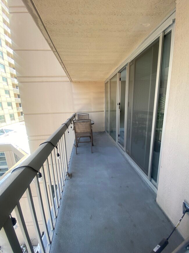 Building Photo - 545 N Dearborn St