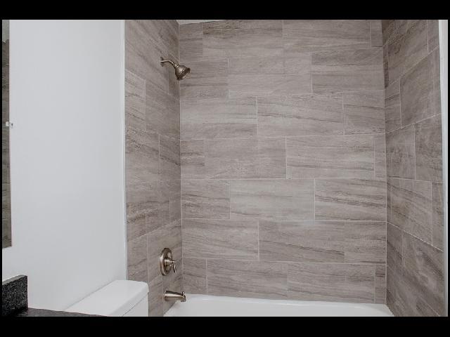 Building Photo - 721 S Valentine St