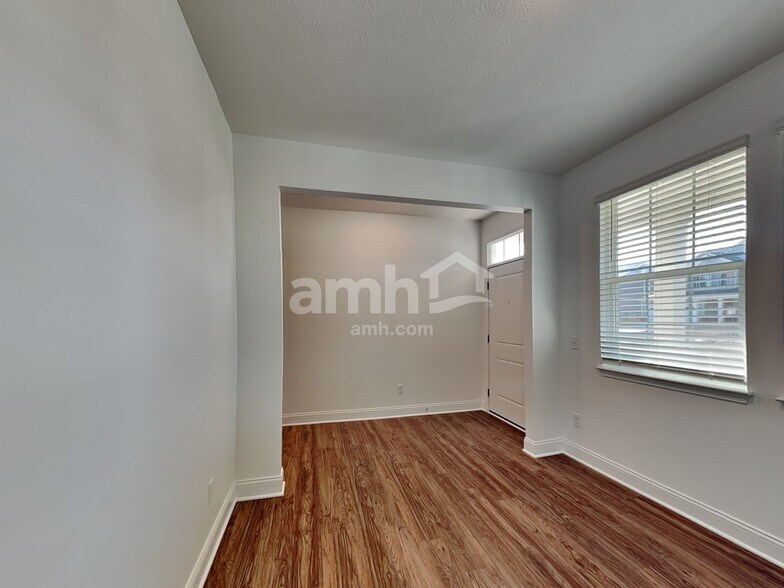 Building Photo - 1078 Castor Dr